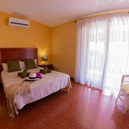 Punta Negra Heated Pool Tenerifesummervillas